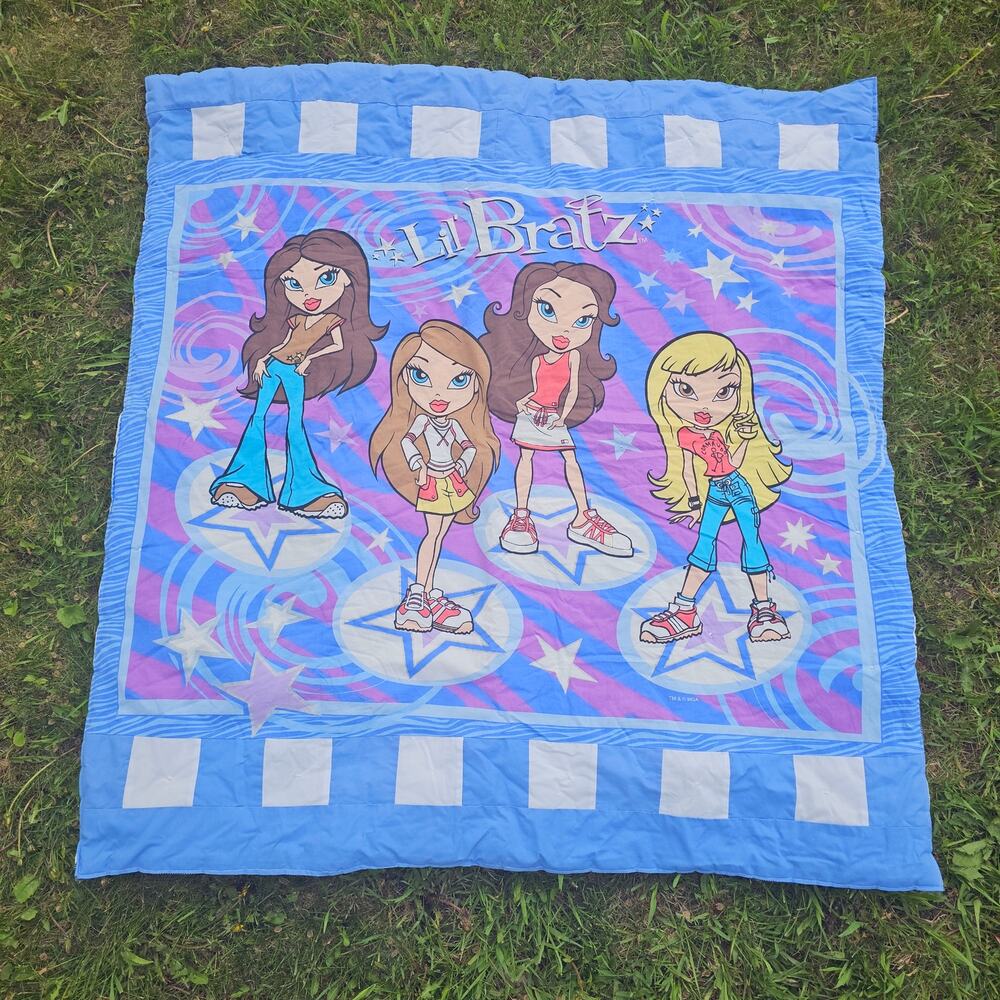 Vintage Homemade Lil Bratz Quilt 44×42‎